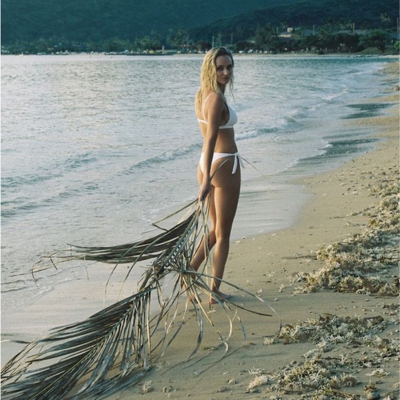 Vitamin A x Lauren B Moss Bikini (XS top | S bottom) - Picture 4 of 4